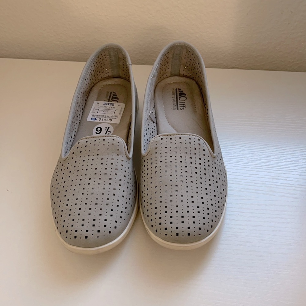 Gray perforated Flat 9 1/2